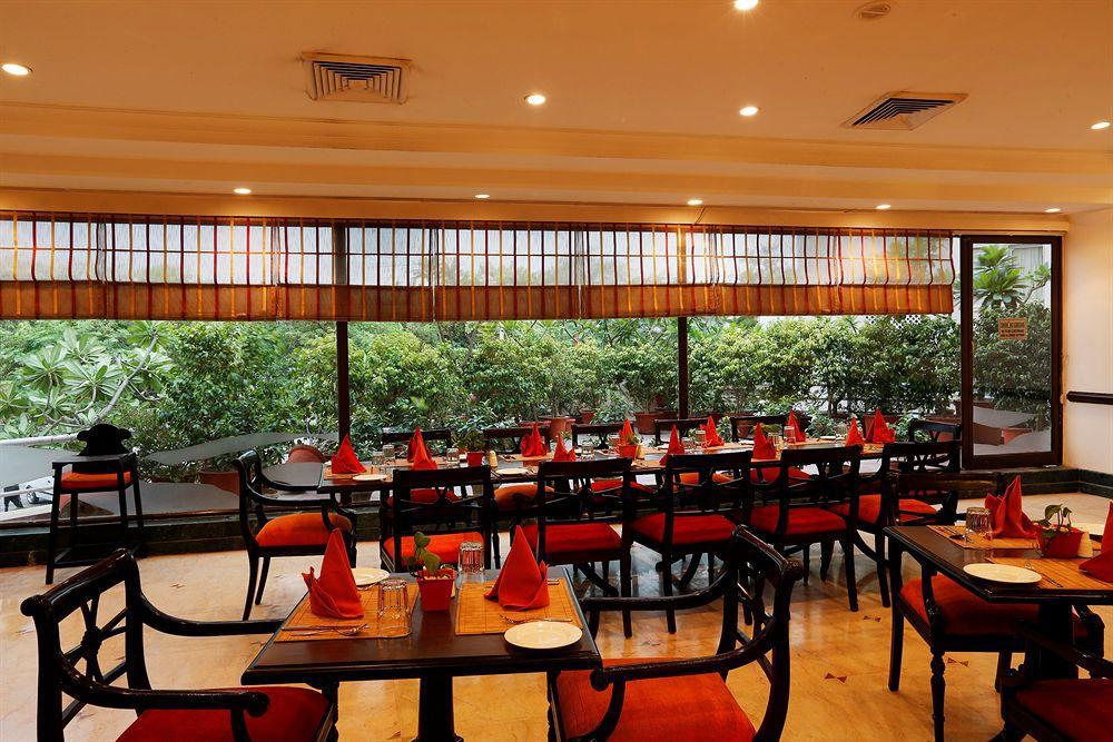 Отель Townhouse 517 La Sapphire Near Delhi Airport Нью-Дели Экстерьер фото