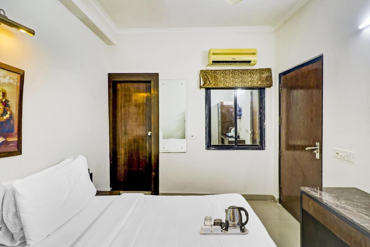 Отель Townhouse 517 La Sapphire Near Delhi Airport Нью-Дели Экстерьер фото