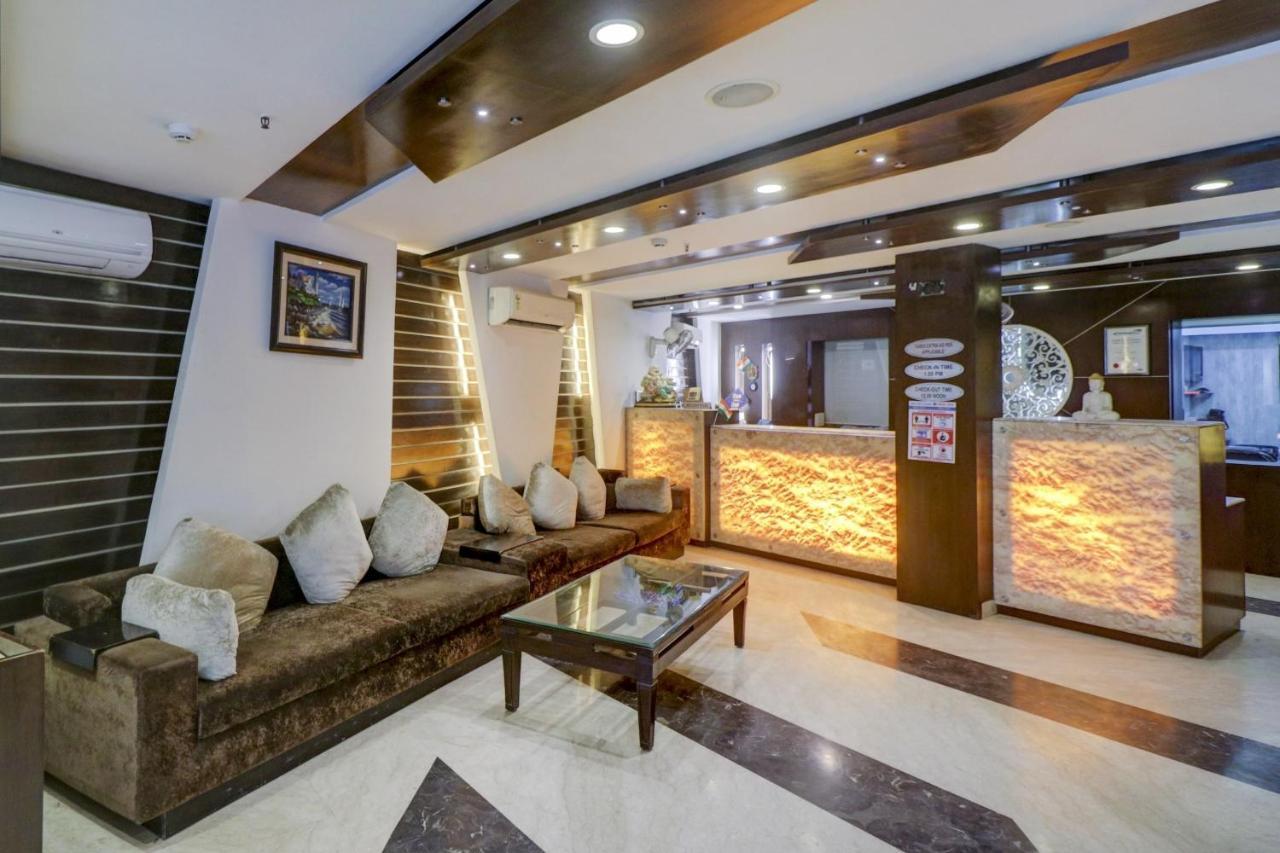 Отель Townhouse 517 La Sapphire Near Delhi Airport Нью-Дели Экстерьер фото