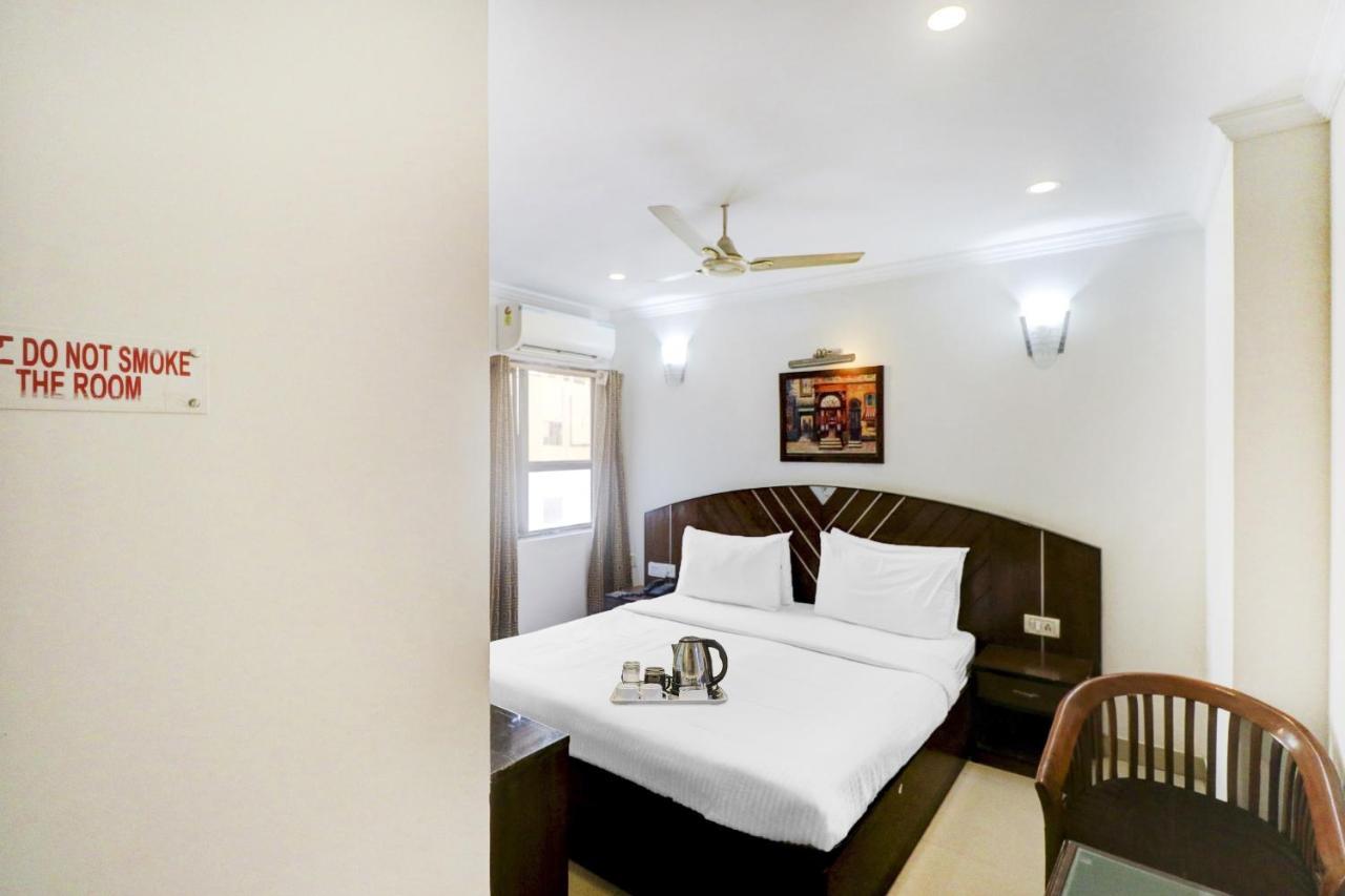 Отель Townhouse 517 La Sapphire Near Delhi Airport Нью-Дели Экстерьер фото