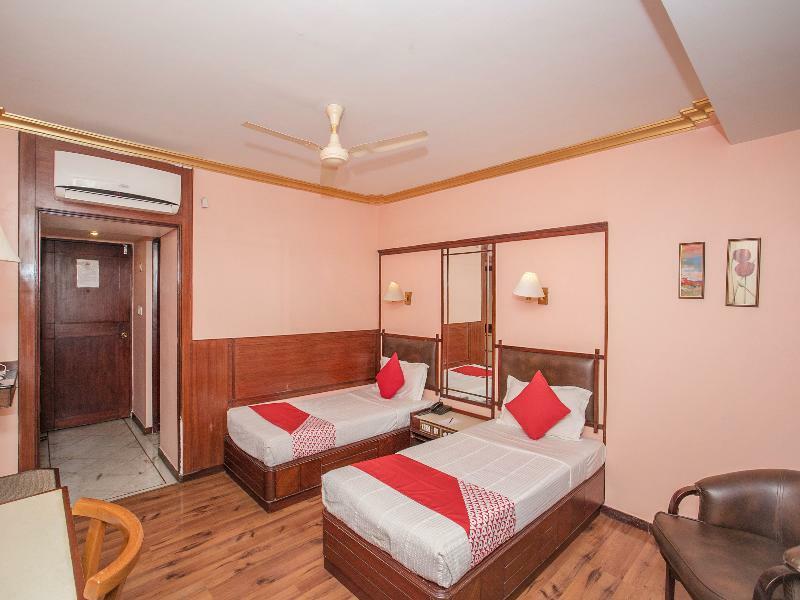 Отель Townhouse 517 La Sapphire Near Delhi Airport Нью-Дели Экстерьер фото